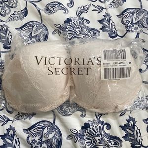 Brand new Victoria secret bra